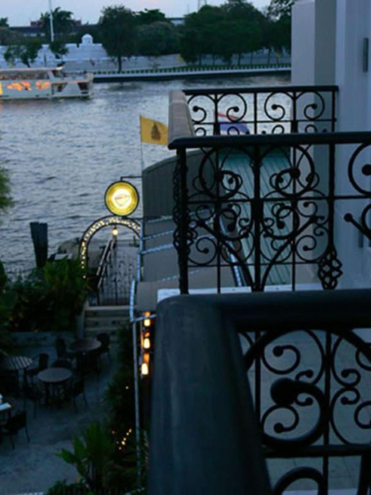 Aurum The River Place Bangkok Exterior photo