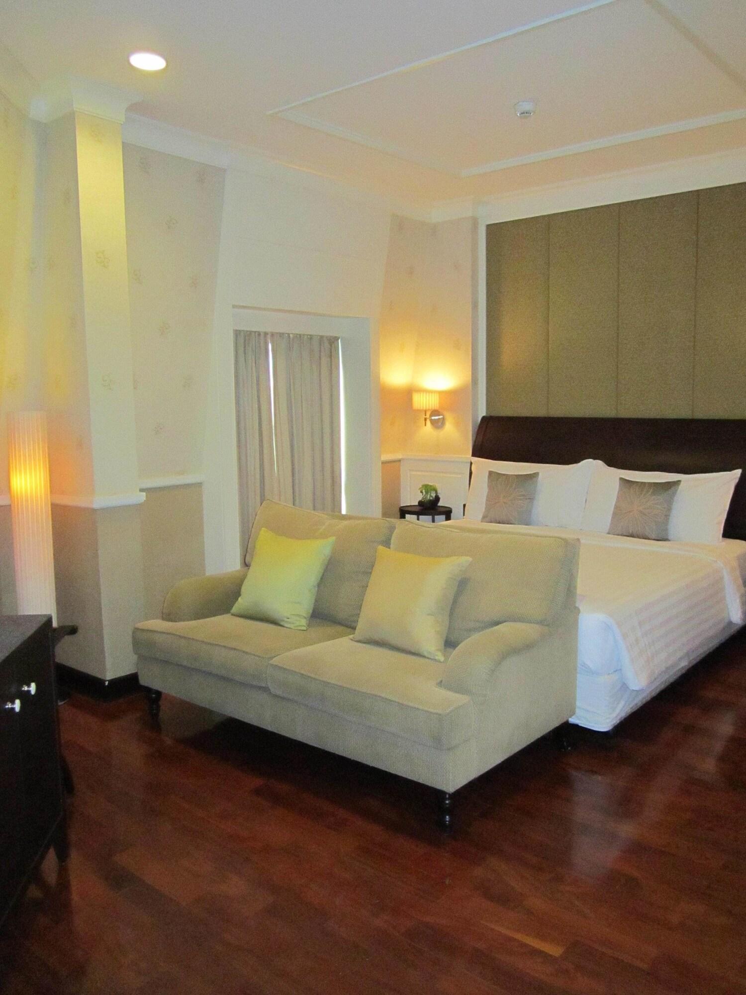 Aurum The River Place Bangkok Exterior photo