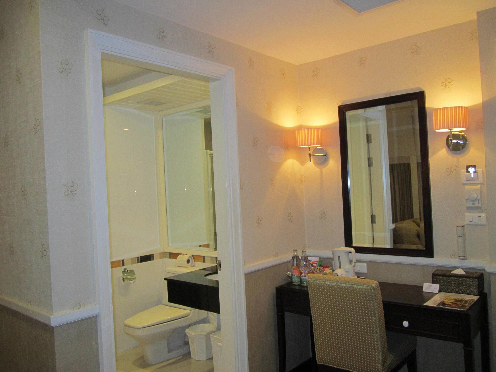 Aurum The River Place Bangkok Exterior photo