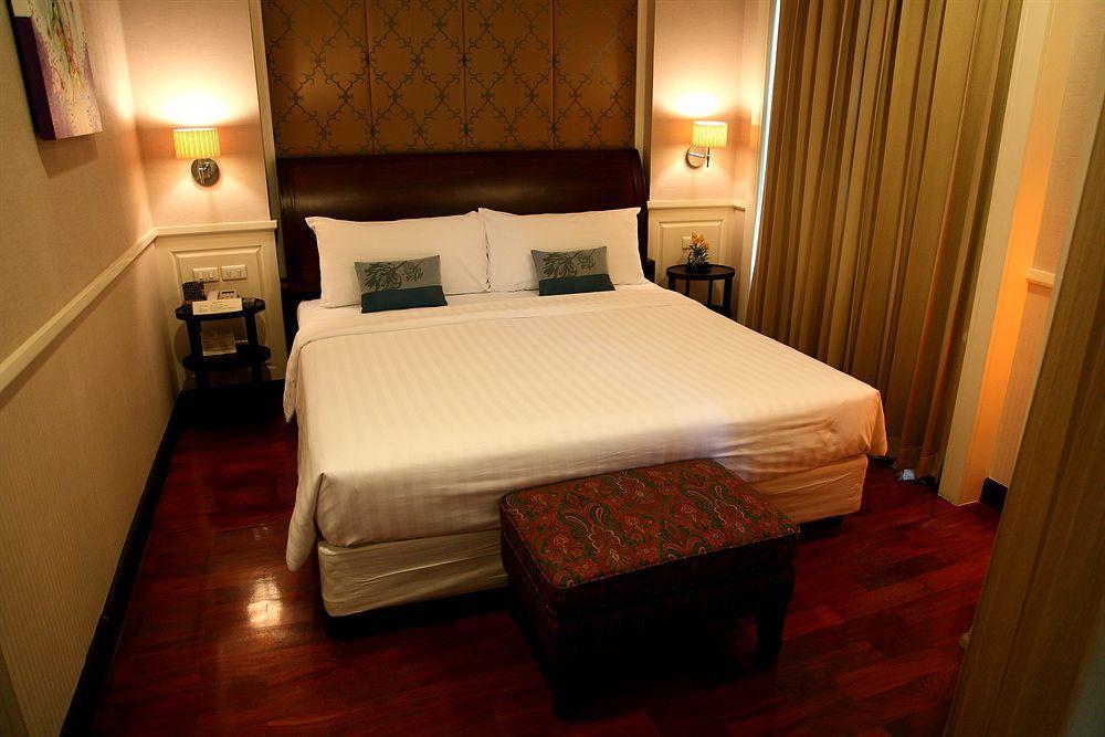 Aurum The River Place Bangkok Exterior photo
