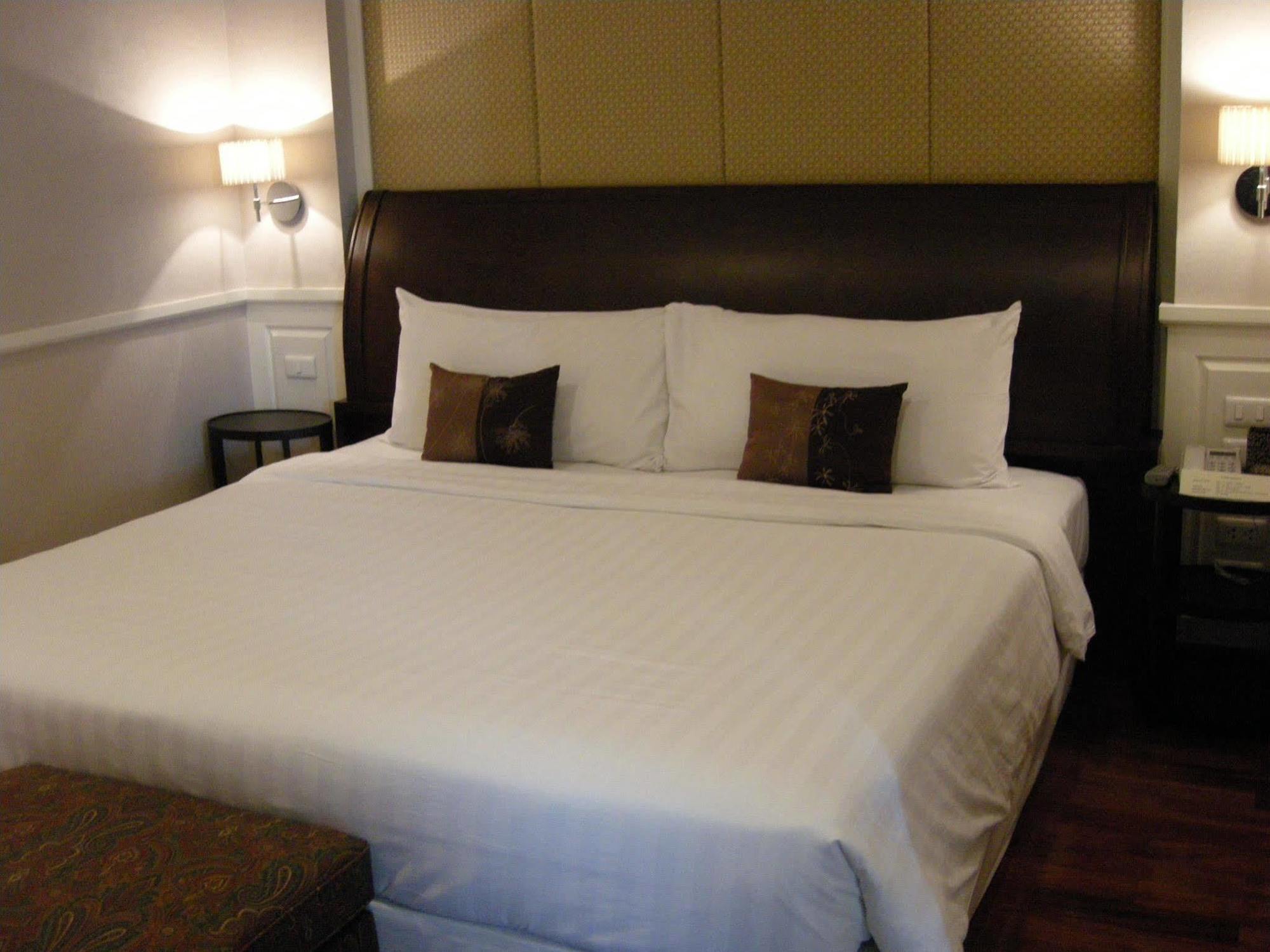 Aurum The River Place Bangkok Exterior photo